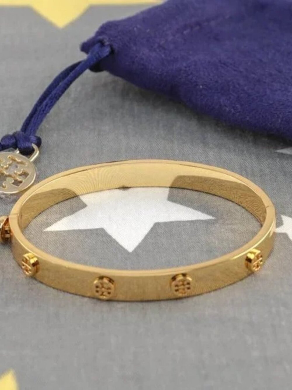 Tory Burch Miller Stud 7mm Bracelet in Gold (Brand New) Medium - Picture 3 of 6